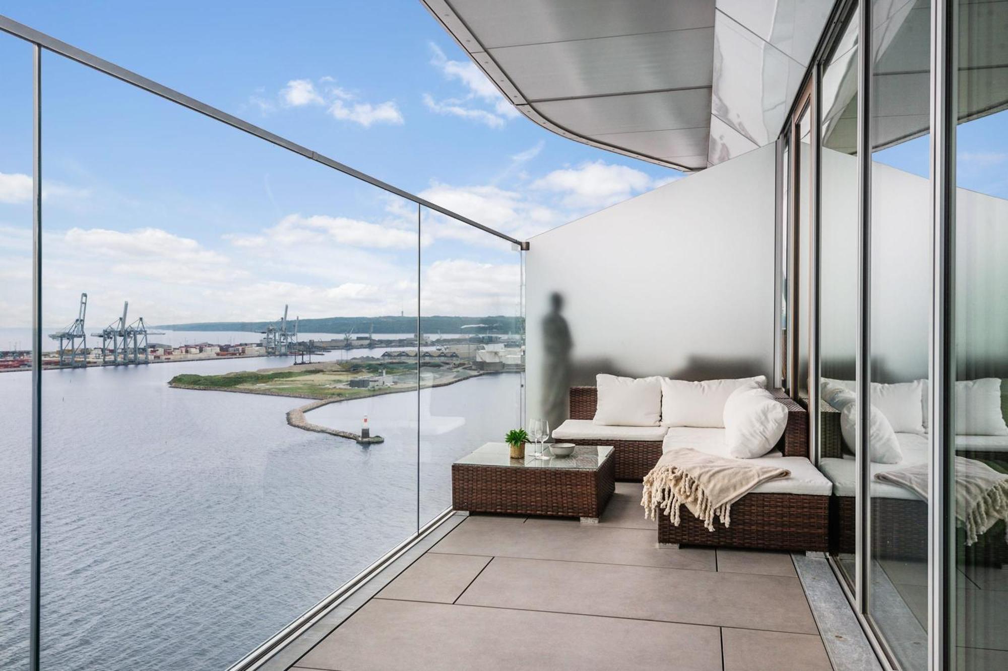 Endless Ocean Views With Private Balcony Apartment Århus Exterior foto