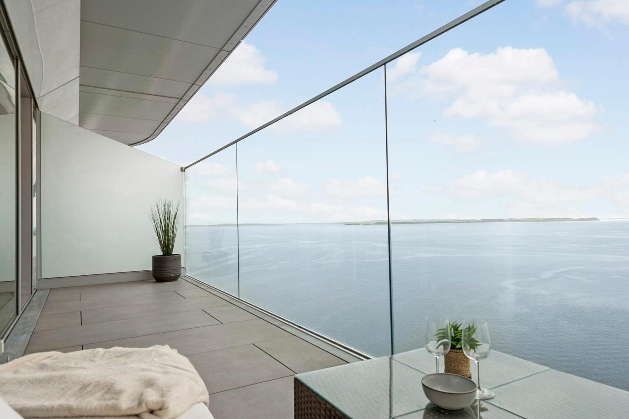 Endless Ocean Views With Private Balcony Apartment Århus Exterior foto